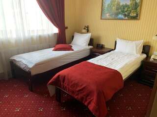 Отель Slava Hotel Запорожье Стандартный двухместный номер с 2 отдельными кроватями-3