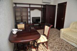 Отель Slava Hotel Запорожье Люкс "Комфорт"-3