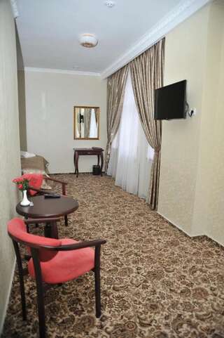 Отель Slava Hotel Запорожье Стандартный люкс-1